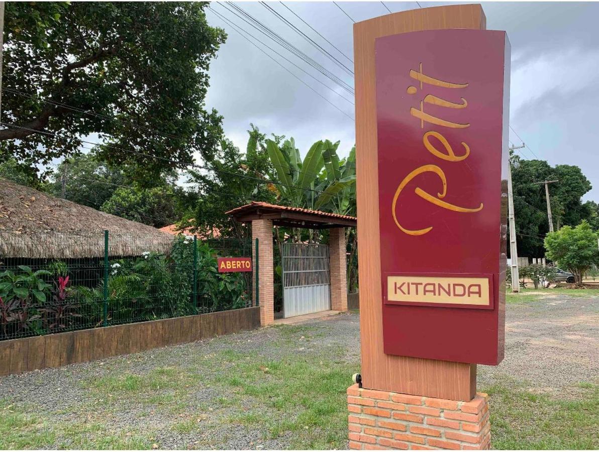 Kitanda Petit Hotel Tucuns  Kültér fotó